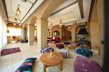 بنسيون Maison D Hôtes Errafiqi