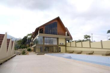 Otel Al Hambra Granada Resort Convention Garut