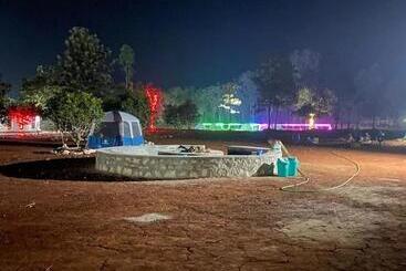 Dega Resorts, Lambasingi