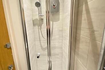 Pensió En Suite Near Stratford In A Guesthouse