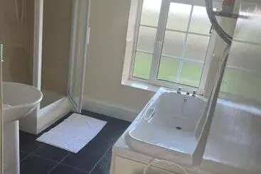 Majatalo Lucy Cross Guest House