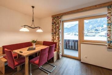 ホテル Ferienhaus Larinmos