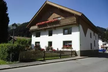 هتل Ferienwohnungen Pahle