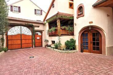 ベッドアンドブレックファースト Chambres Suite D Hôte Divine Providence