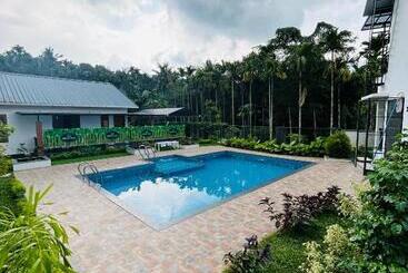 Пансион Edenic Village