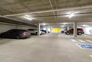 Huoneistohotelli Self Check In Washer Dryer 4ksmart Tv King Bed Gym