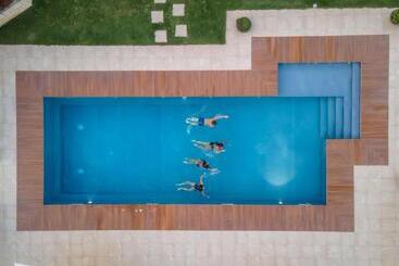 تختخواب و صبحانه Laportulaca Relax & Nature