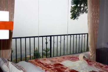 Hotel Esspeedy Hill Forest Cottages And Yoga Centre