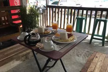 تختخواب و صبحانه Elmo’s Place