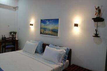 مبيت وإفطار Jennifer S Villa