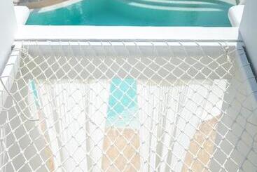 בית מלון כפרי Maja Canggu