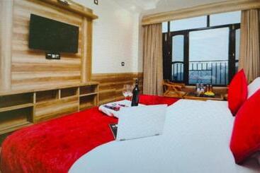 Hotel Grand Hill Mall Road Mcleodganj