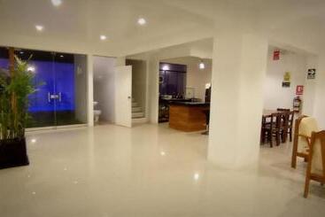 Пансион Killamoon House Paracas