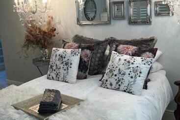 مبيت وإفطار Hello Grace