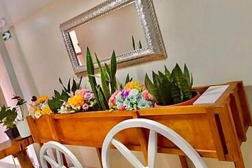 Hotel Casa De La Abuela Celica