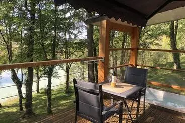 ペンション Les Cabanes Du Lac   Spa   Petit Déjeuné   Cabane Du Frêne & Cabane Du Chêne Premium