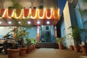 Hotel Amulya Regency