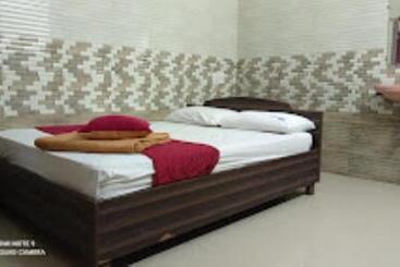 Hotel Gk Residency Thirukadaiyur
