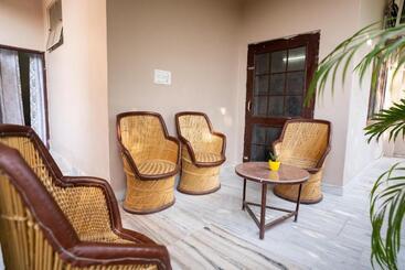 Пансион Bungalow 79 Jaipur