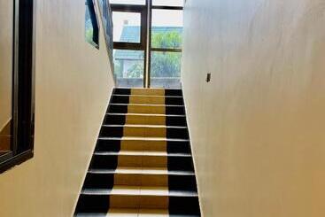 Pension Fine Lodge And Guest House