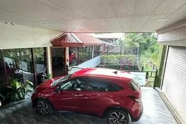 Pension  Tharumini Villa