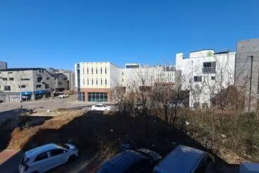 ペンション Yolo House