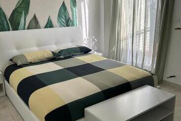 تختخواب و صبحانه Plaza Boutique