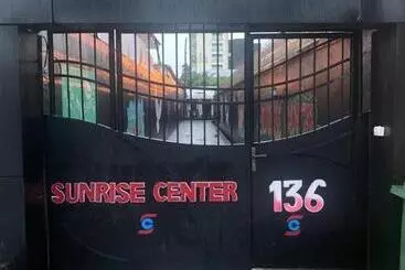هتل Sunrise Center Bonapriso   102