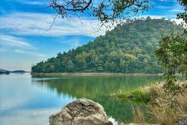 Hotelli Wild Woods Tiger Resort