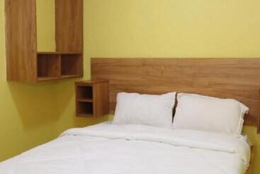 Mums Hotel & Accommodation