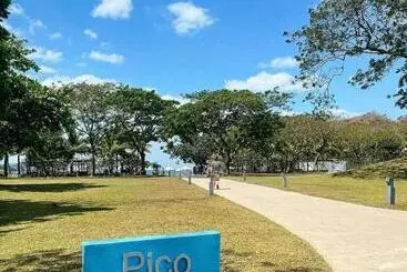 Pensão Pico De Loro Condo Room Rate