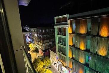 Aamiaismajoitus (B&B) Felipe S Suit