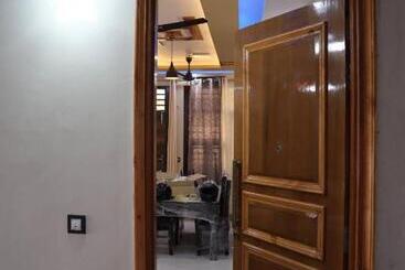 تختخواب و صبحانه The Dome