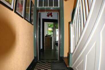 Отель Central Pension