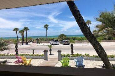 Otel Sabal Palms Inn