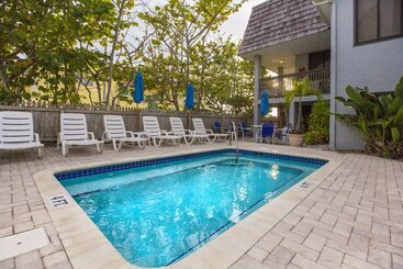 בית מלון כפרי Sabal Palms Inn