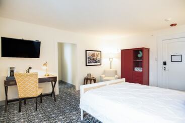 فندق The Whaler's Inn