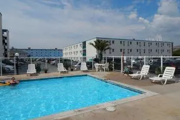 Seabonay Oceanfront Motel