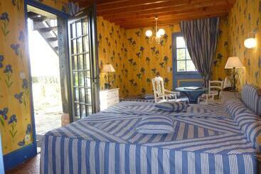 Отель Auberge Du Val Au Cesne