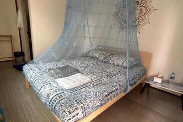 בית מלון כפרי Neverland Beach Village Bungalows