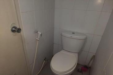 Hotel Oyo Life 93139 Apartemen Grand Sentraland By Evi