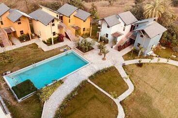 مبيت وإفطار Pride Resort Ambaji