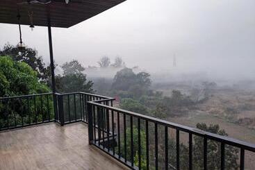 Bed and Breakfast Whitemist By Shellters