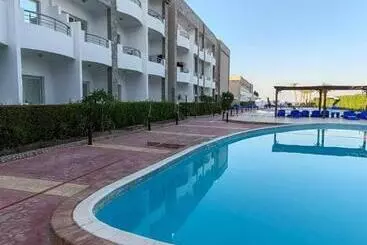 Huoneistohotelli Chalet Front The Beach