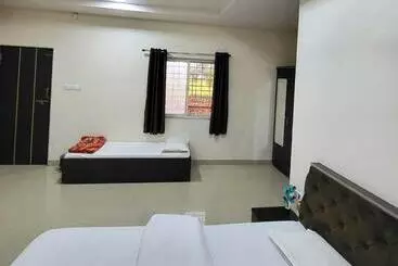 Hotelli Vayu Resort   Kas Pathar