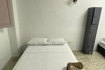 پانسیون Origen Hostel Jardín