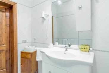 Vecchia Fornace La Piastra Agriturismo, With Pool, Abetone