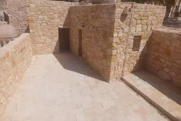 هتل Tafileh Sila A Heritage Village