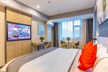 ホテル Thank Inn Plus Linxia Bafang Shisanxiang