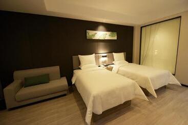 فندق Thank Inn Plus Yangquan Pingding Yangquan No 1 Middle School